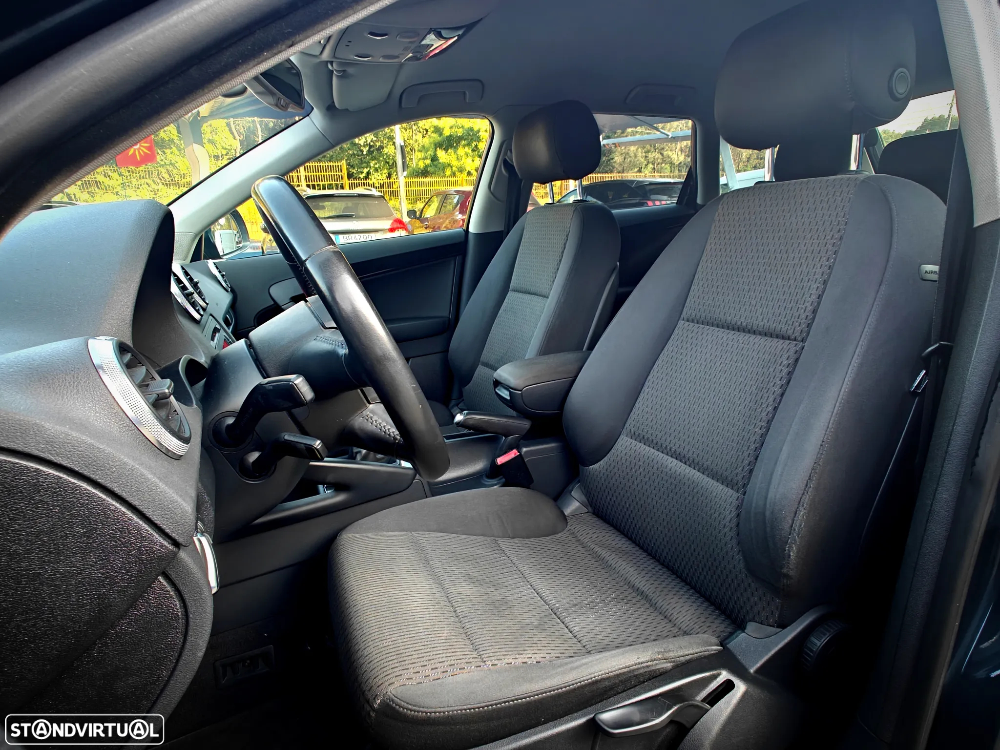 Audi A3 Sportback 1.6 TDI DPF Attraction - 6