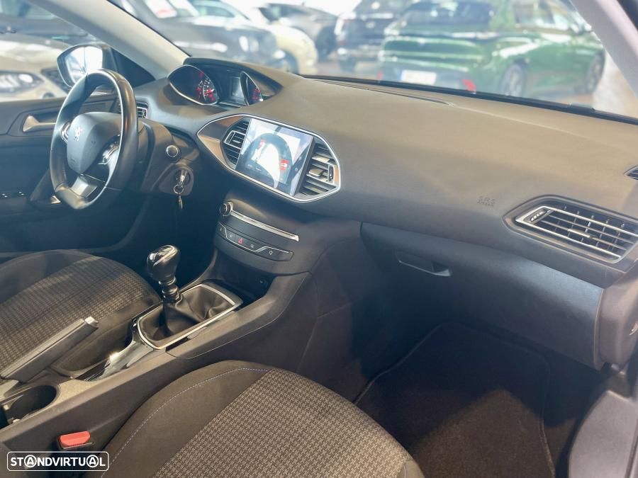 Peugeot 308 SW 1.5 BlueHDi Style - 28