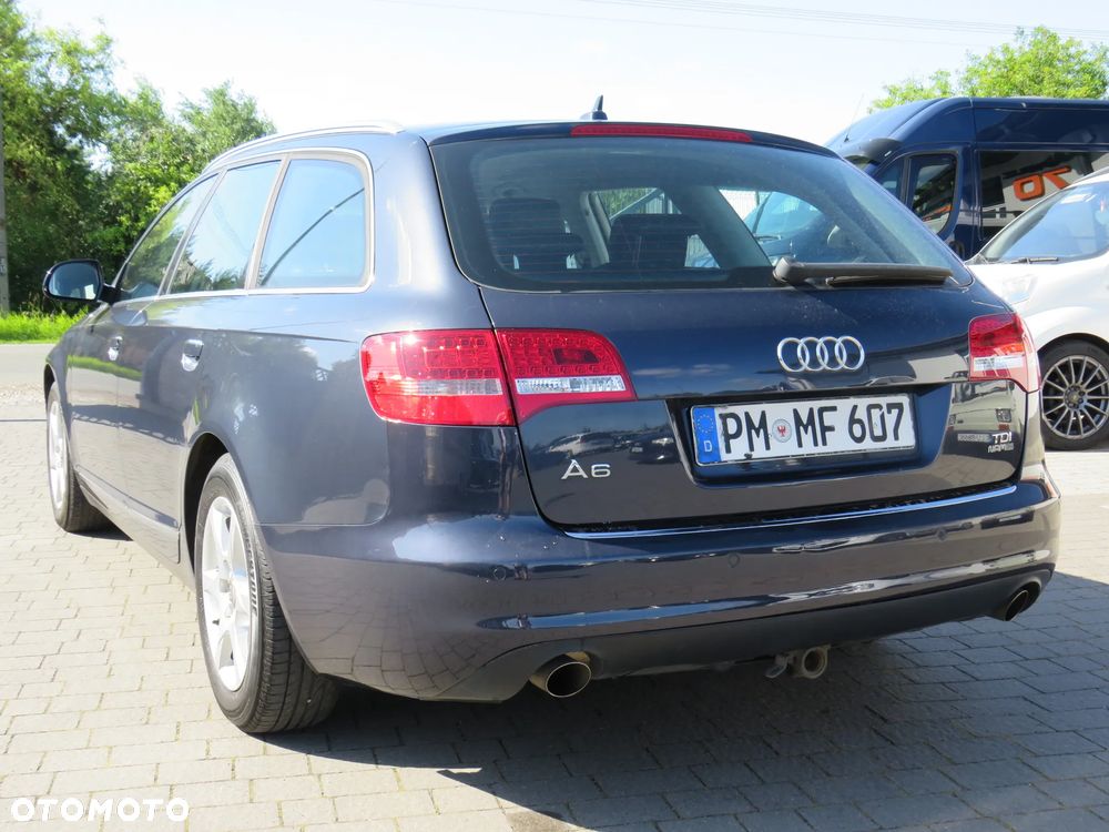 Audi A6 Avant - 16
