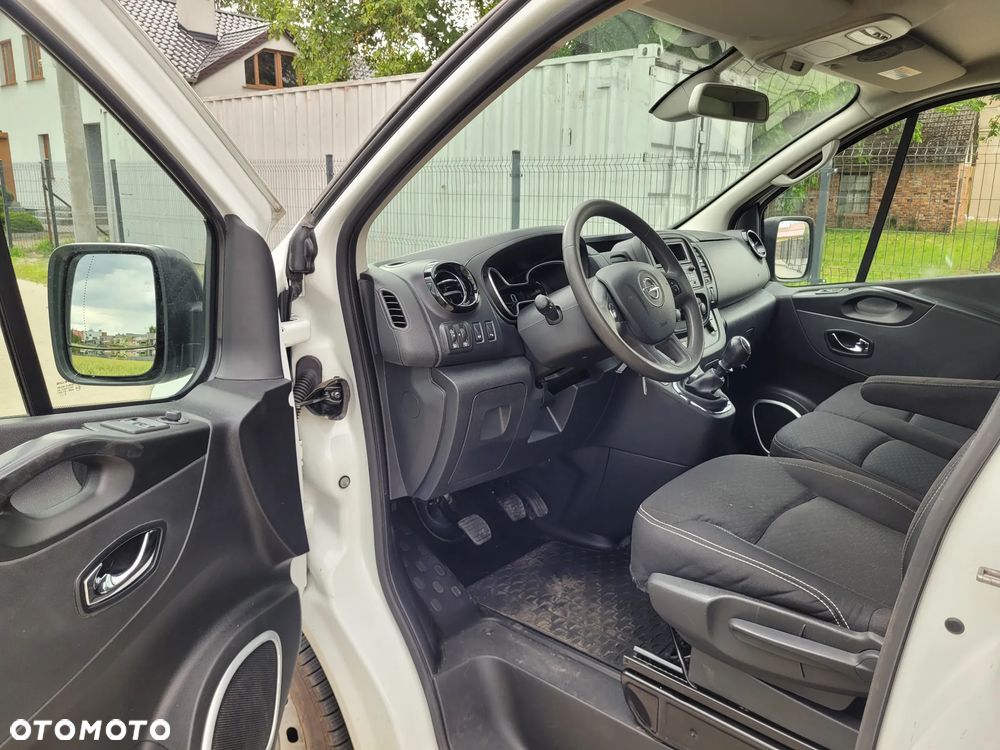 Opel Vivaro - 9