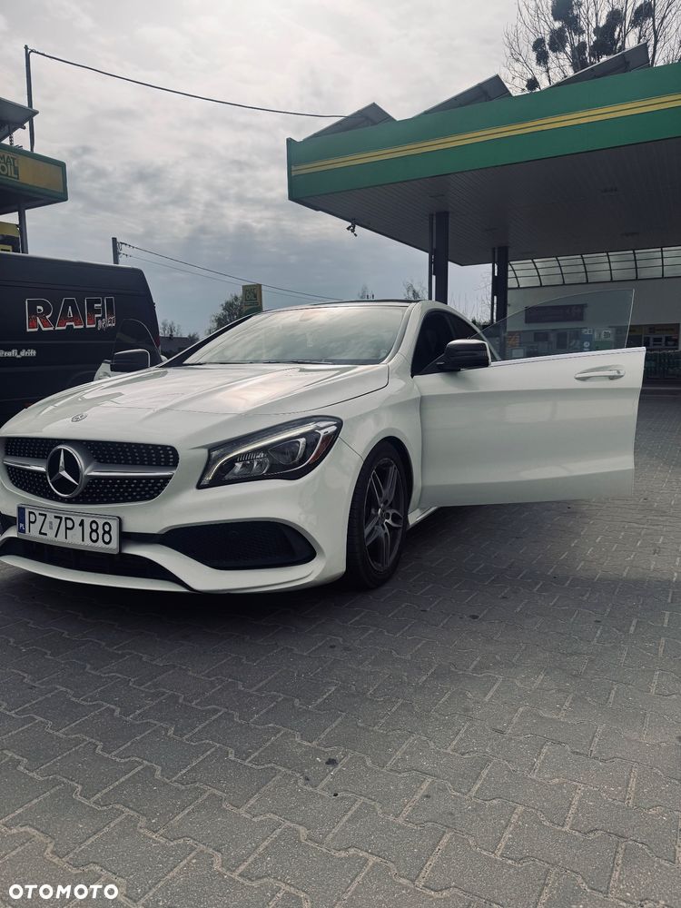 Mercedes-Benz CLA 250 4-Matic AMG Line - 11