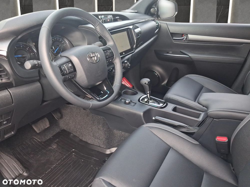 Toyota Hilux 2.8 D-4D Double Cab Invincible 4x4 - 8