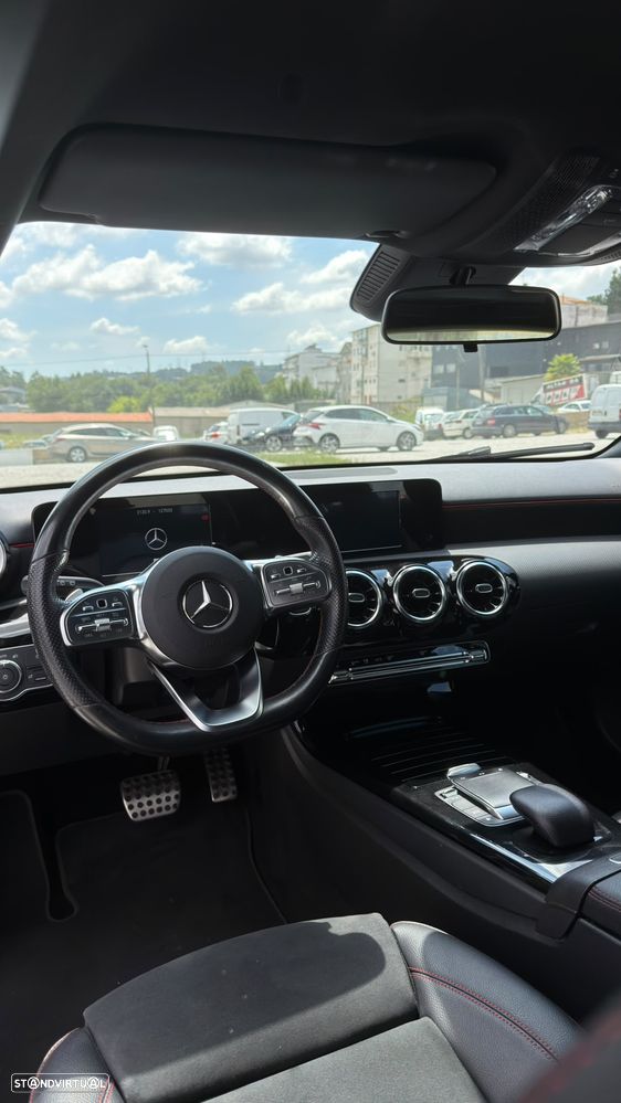 Mercedes-Benz A 250 e AMG Line - 12