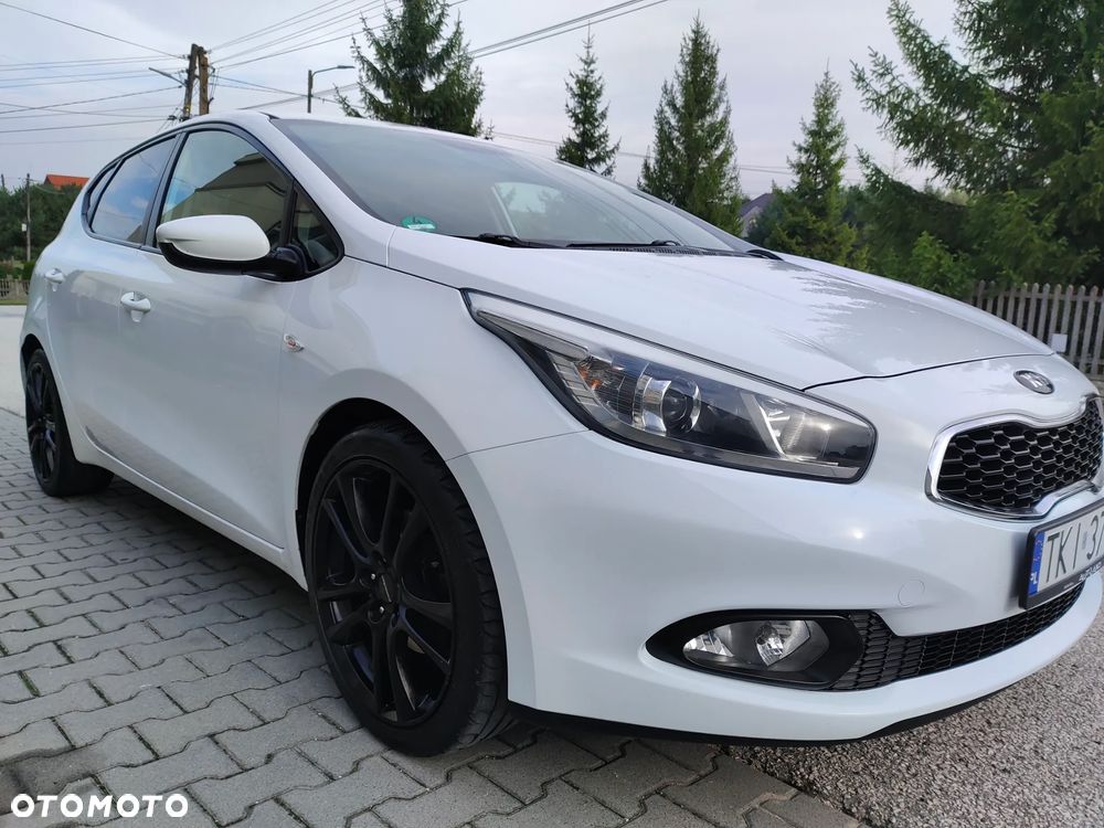 Kia Ceed - 30