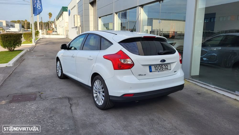 Ford Focus 1.0 EcoBoost S&S TITANIUM - 4