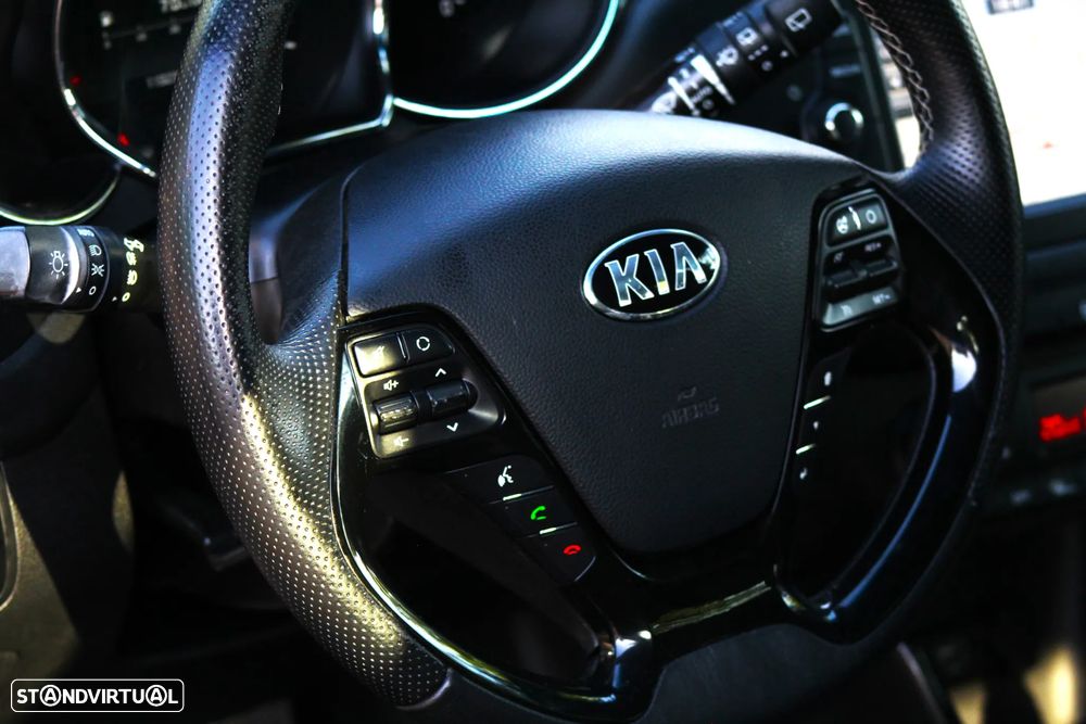 Kia Ceed 1.6 CRDi GT Line - 36