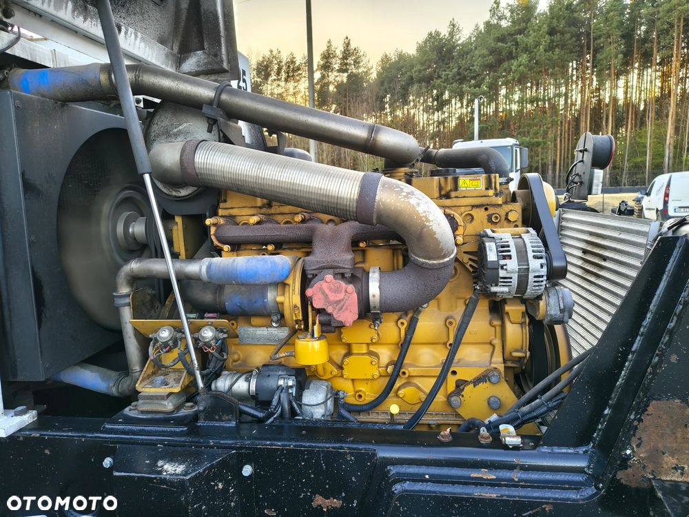 Caterpillar Caterpillar UNAC 300RR Mulczer kolejowy Liebherr atlas dwudrogowy zw - 25