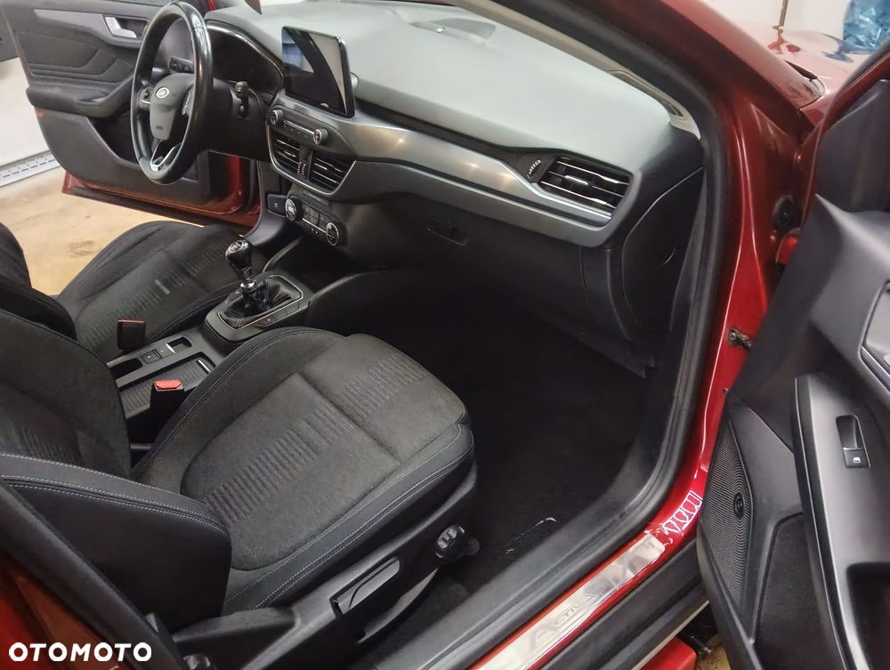 Ford Focus 1.5 EcoBoost Active - 12