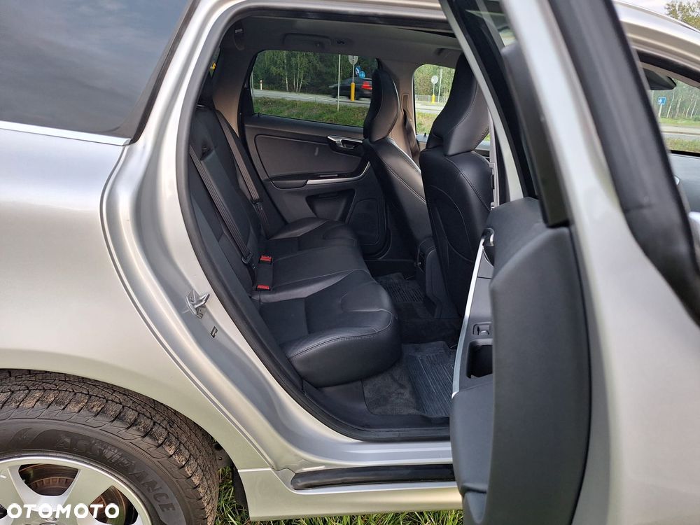Volvo XC 60 T5 Drive-E Base - 12