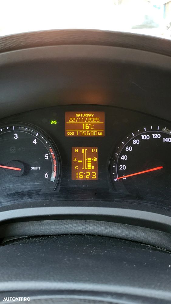 Toyota Avensis - 14