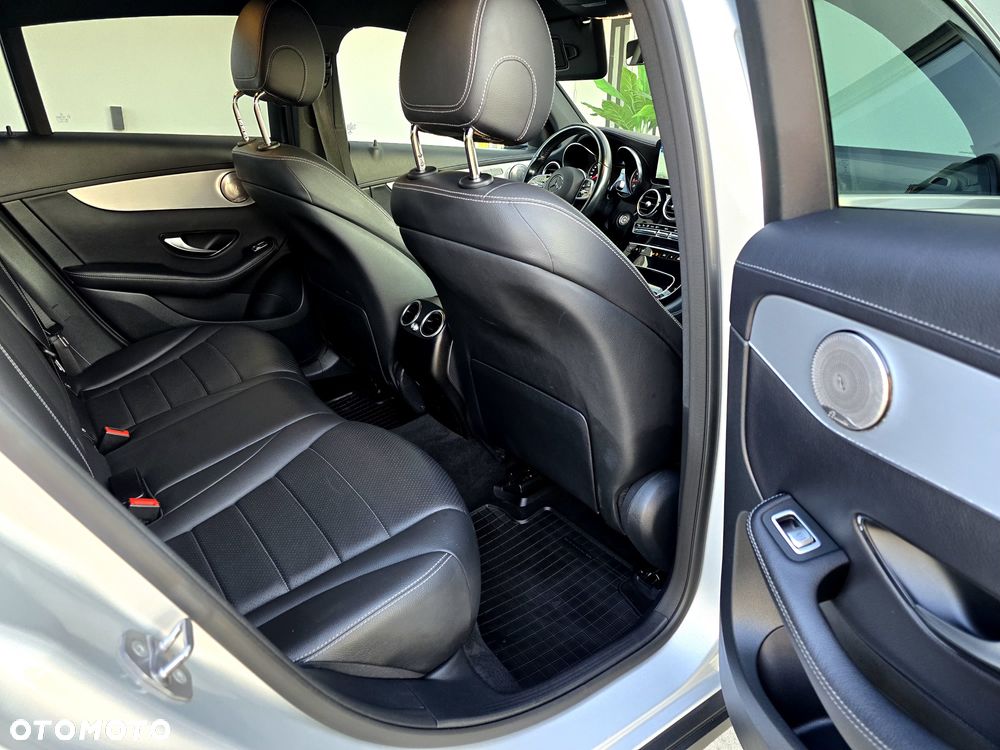 Mercedes-Benz GLC - 33