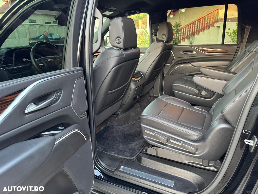 Cadillac Escalade - 7