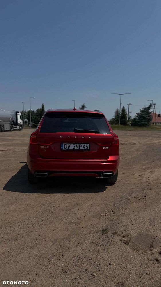 Volvo XC 60 D4 SCR AWD R-Design - 5