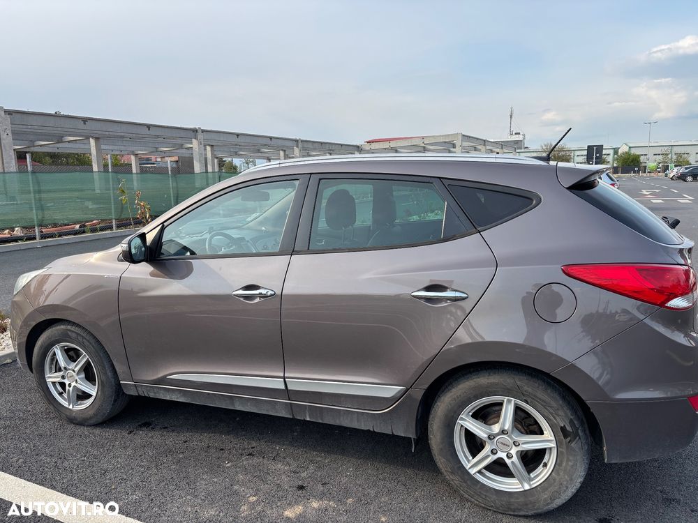 Hyundai ix35 2.0 CRDI High 4WD GLS Aut. Luxury - 3