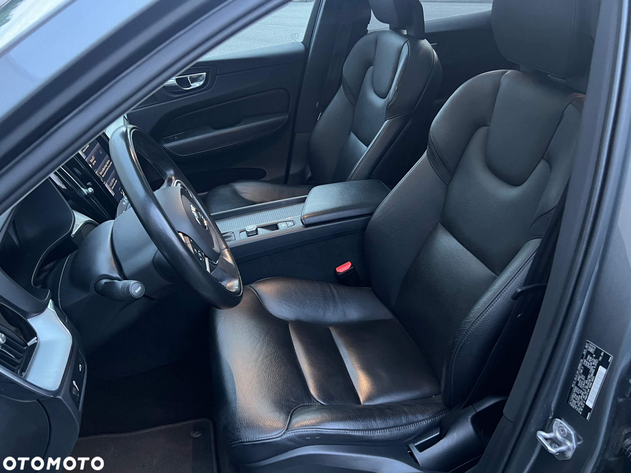 Volvo XC 60 T5 AWD Momentum - 9