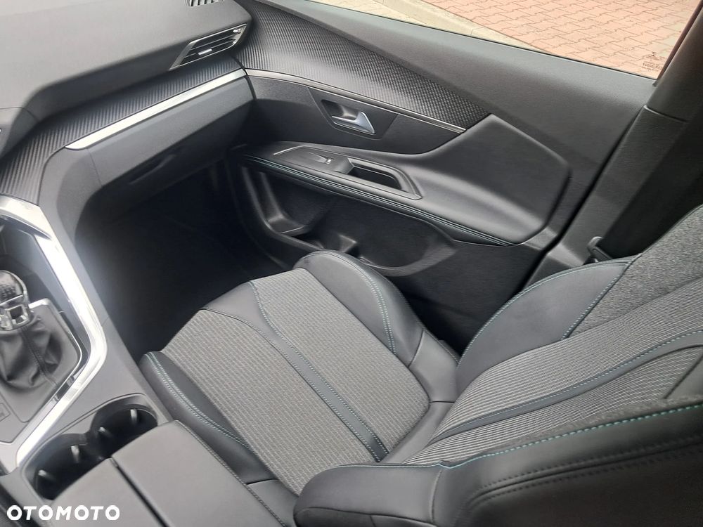 Peugeot 3008 BlueHDi 130 Stop & Start Allure - 23