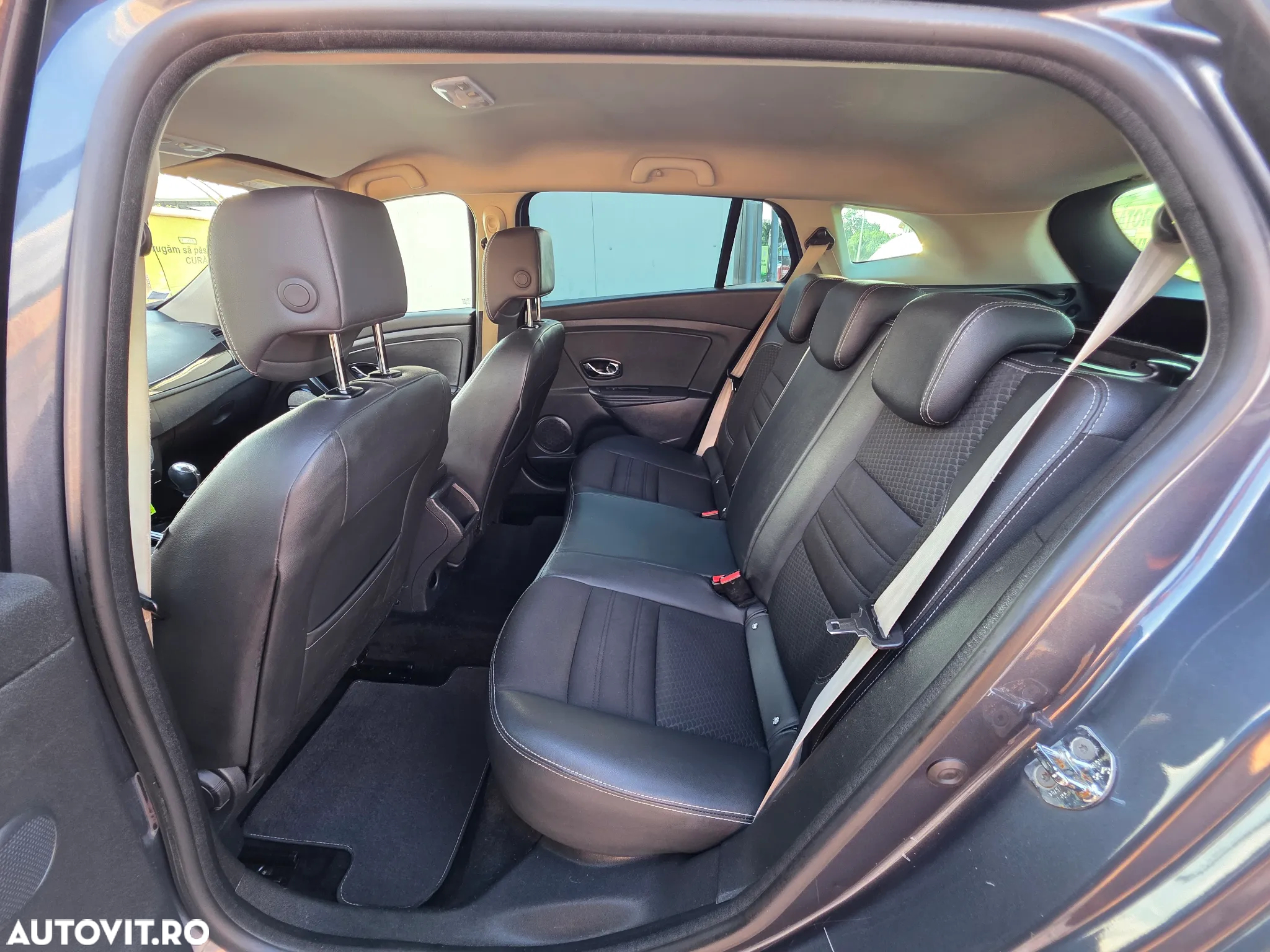Renault Megane ENERGY dCi 110 Start & Stop Bose Edition - 18