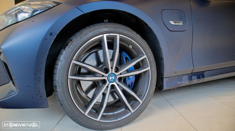 BMW 330 e xDrive Aut. M Sport - 13