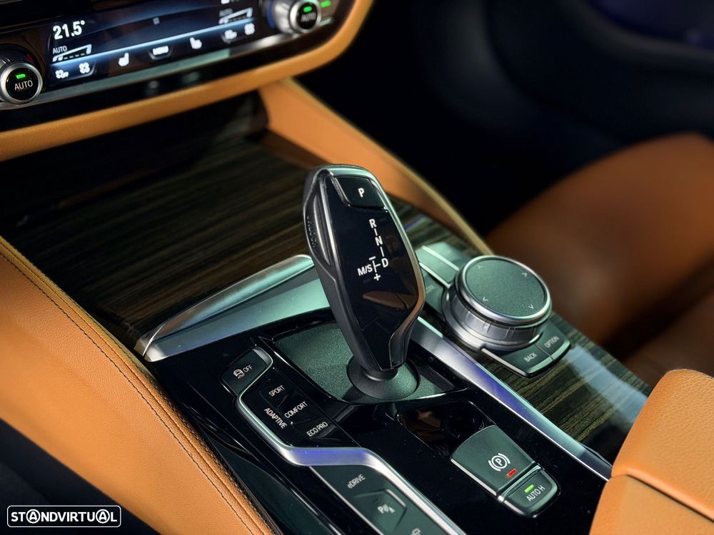BMW 530 e iPerformance Line Luxury - 39
