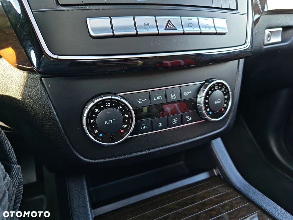 Mercedes-Benz GLS 350 d 4-Matic - 24