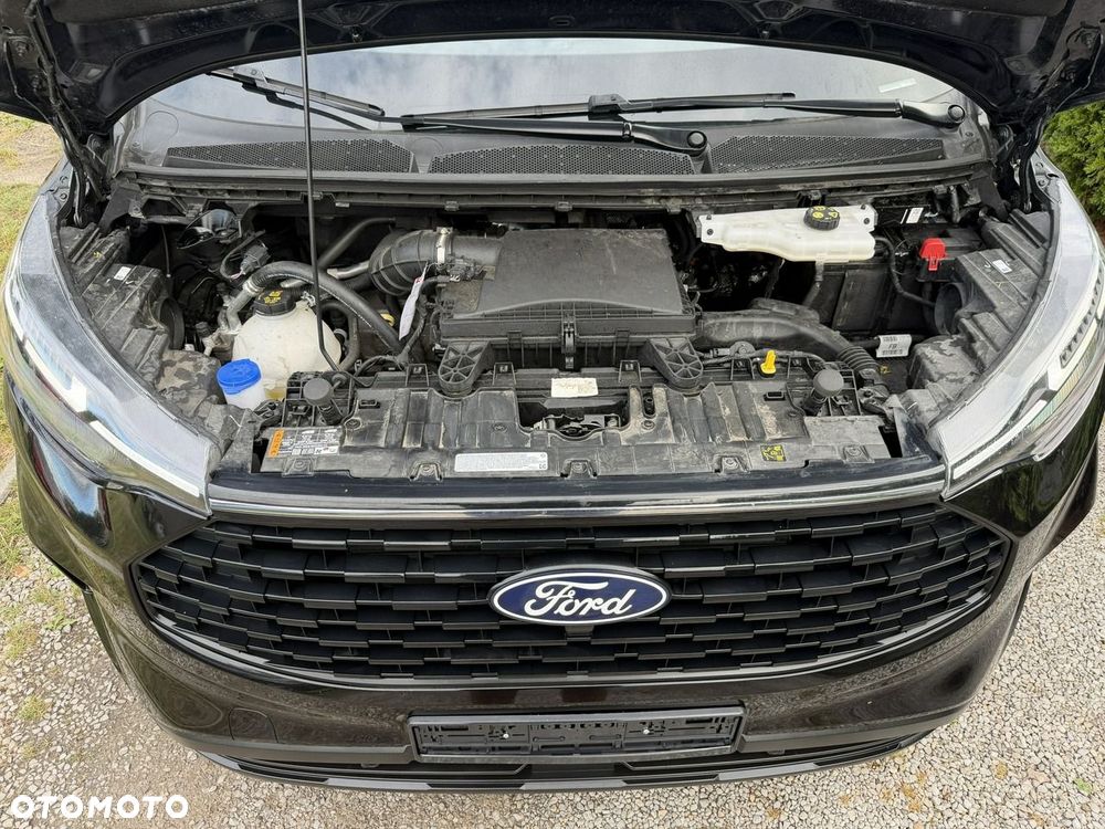 Ford Tourneo Custom - 31