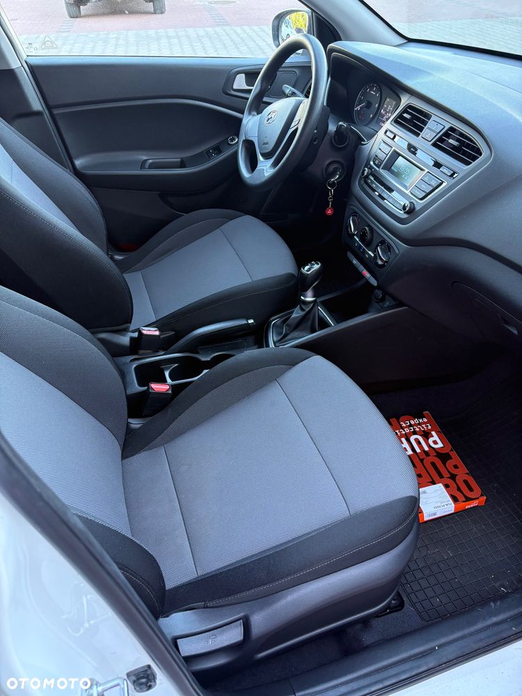 Hyundai i20 1.1 CRDi Classic + - 12