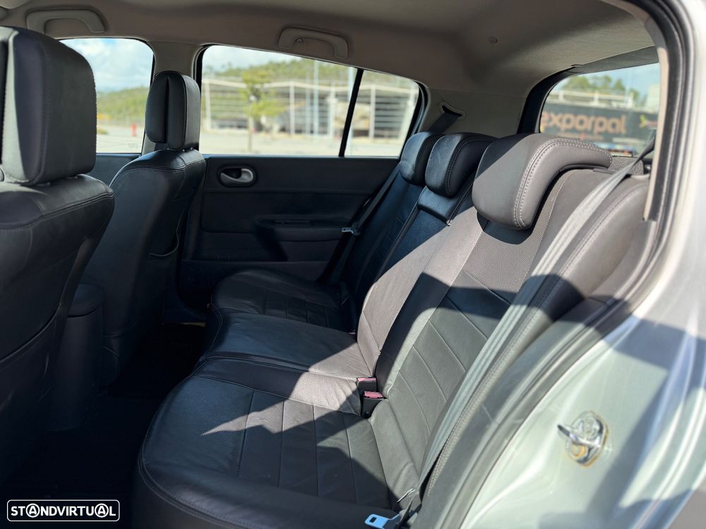Renault Mégane 1.5 dCi Dynamique Luxe - 8