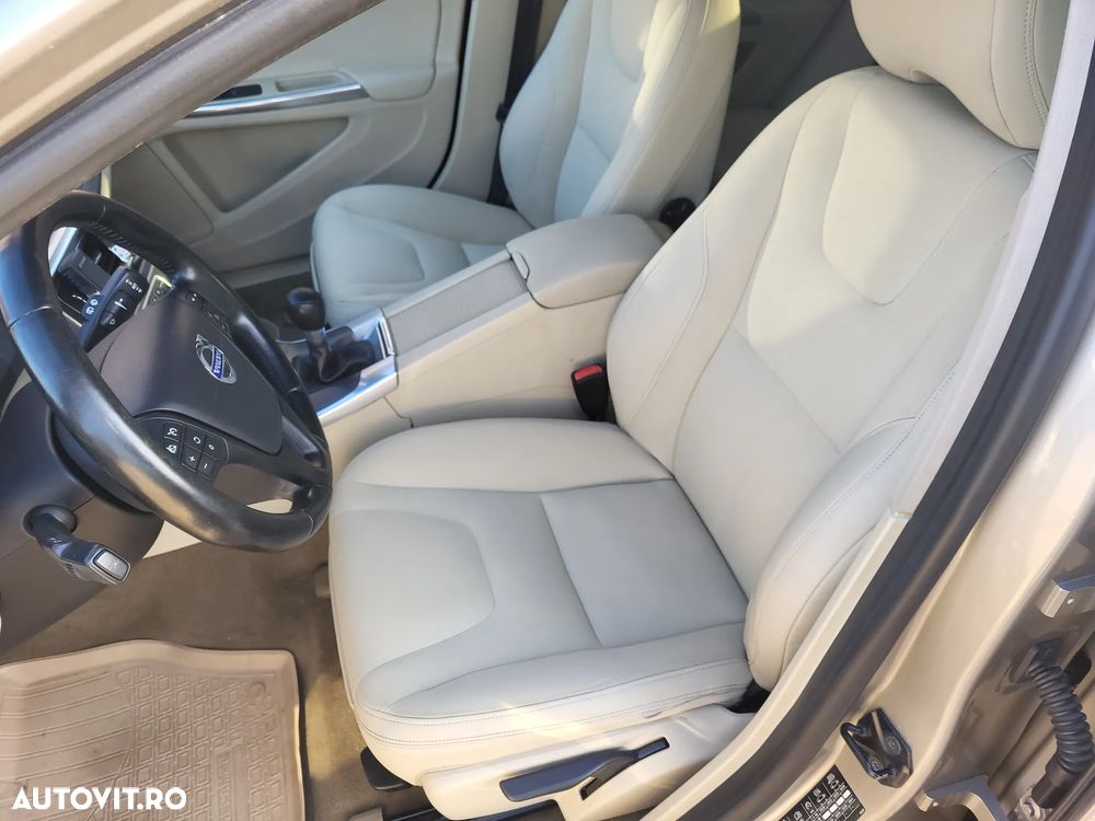 Volvo V60 D3 Start-Stop Basic - 14