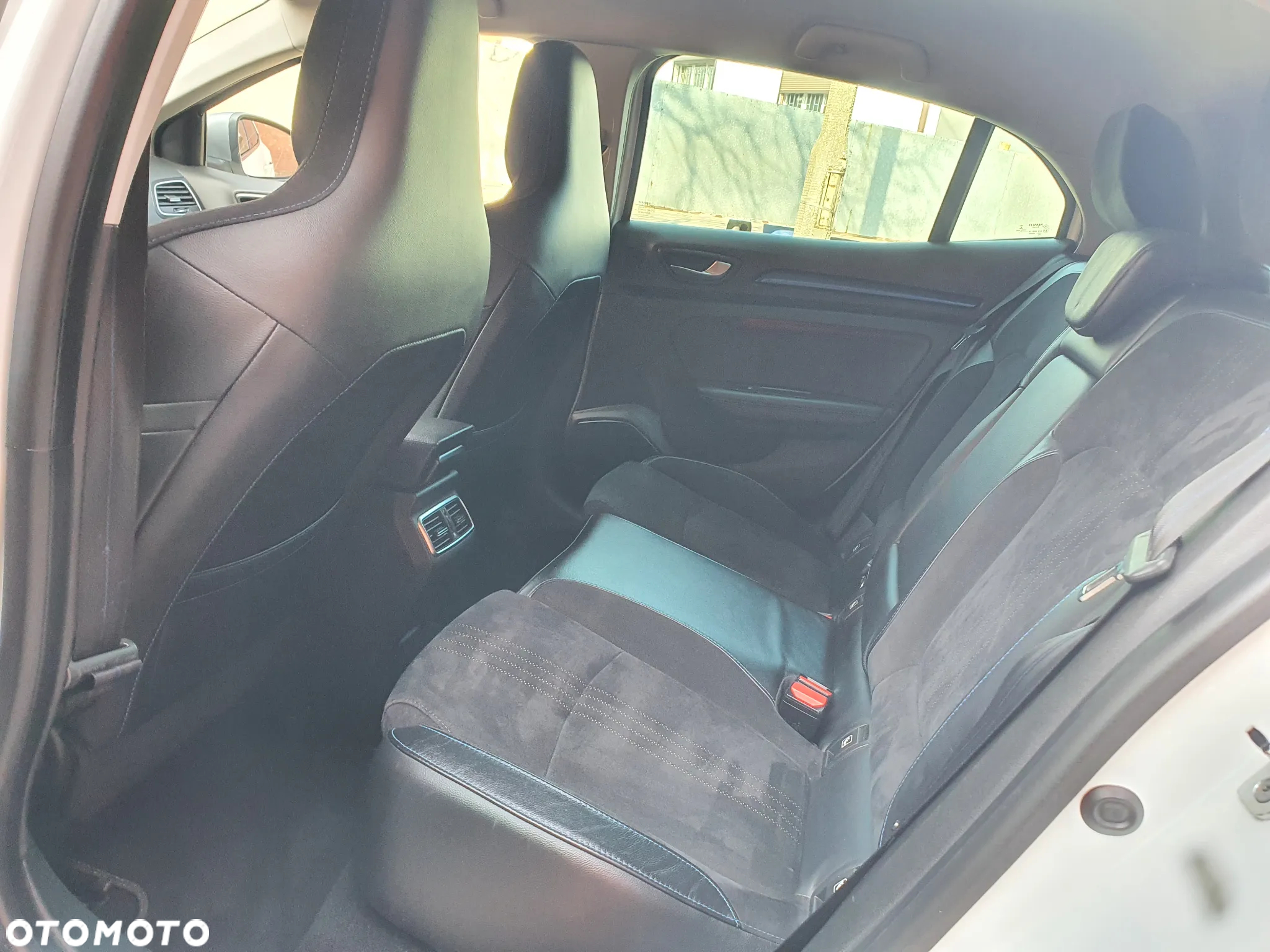 Renault Megane ENERGY dCi 165 EDC GT - 14