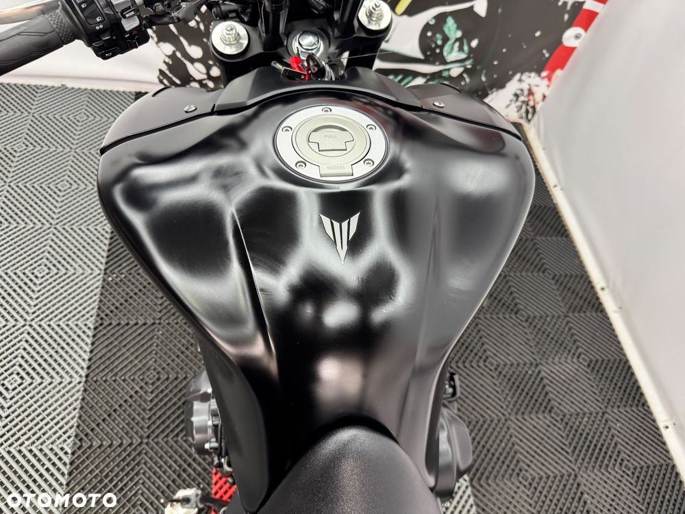 Yamaha MT - 24