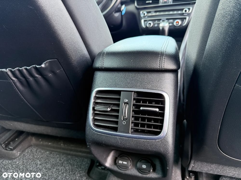 Kia Optima - 36