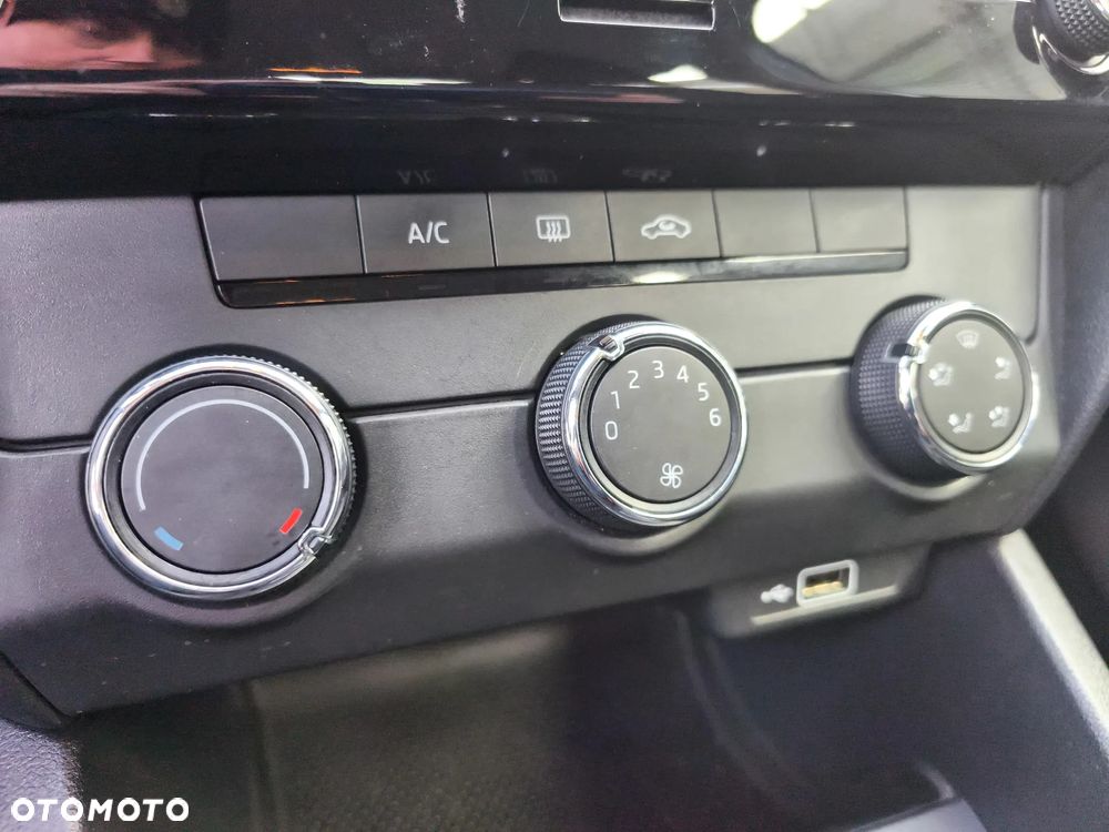 Skoda Octavia 1.4 TSI Active - 25