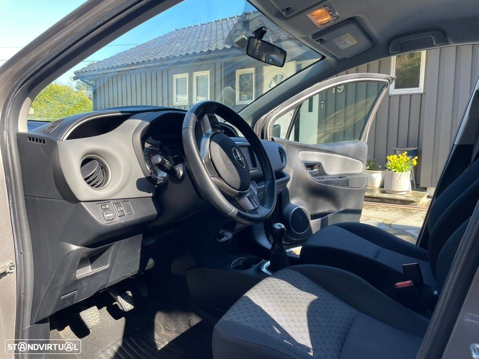 Toyota Yaris 1.0 VVT-i ACtive - 5