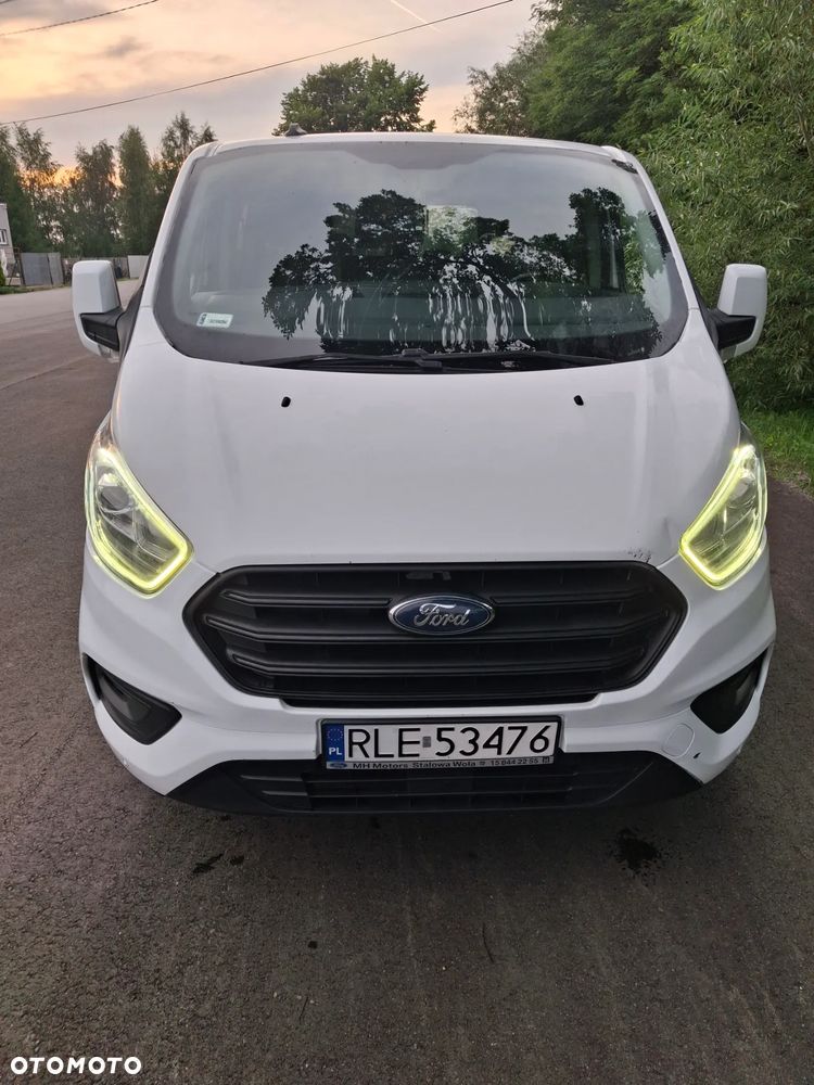 Ford Tourneo Custom - 2