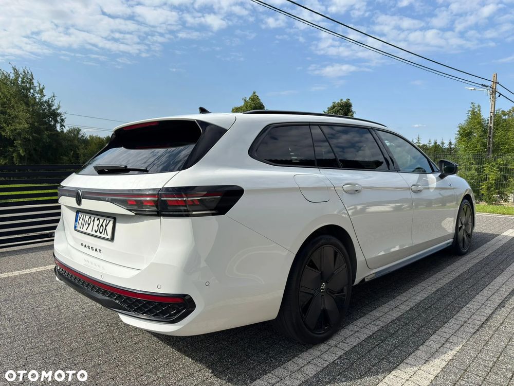 Volkswagen Passat - 31