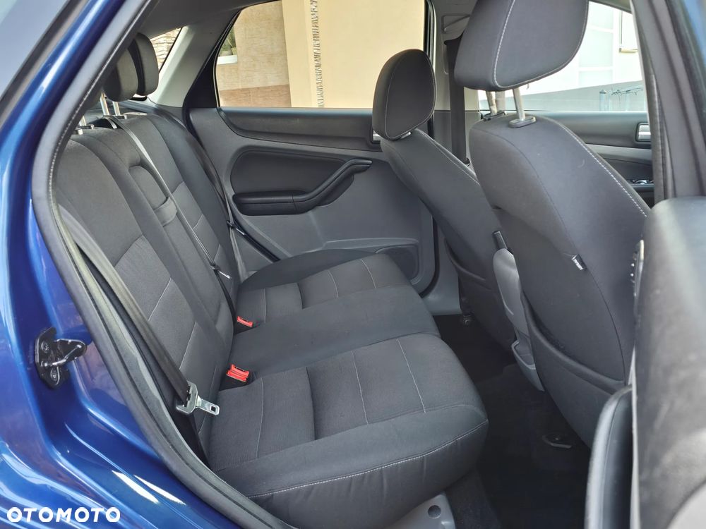 Ford Focus 1.8 Titanium - 22
