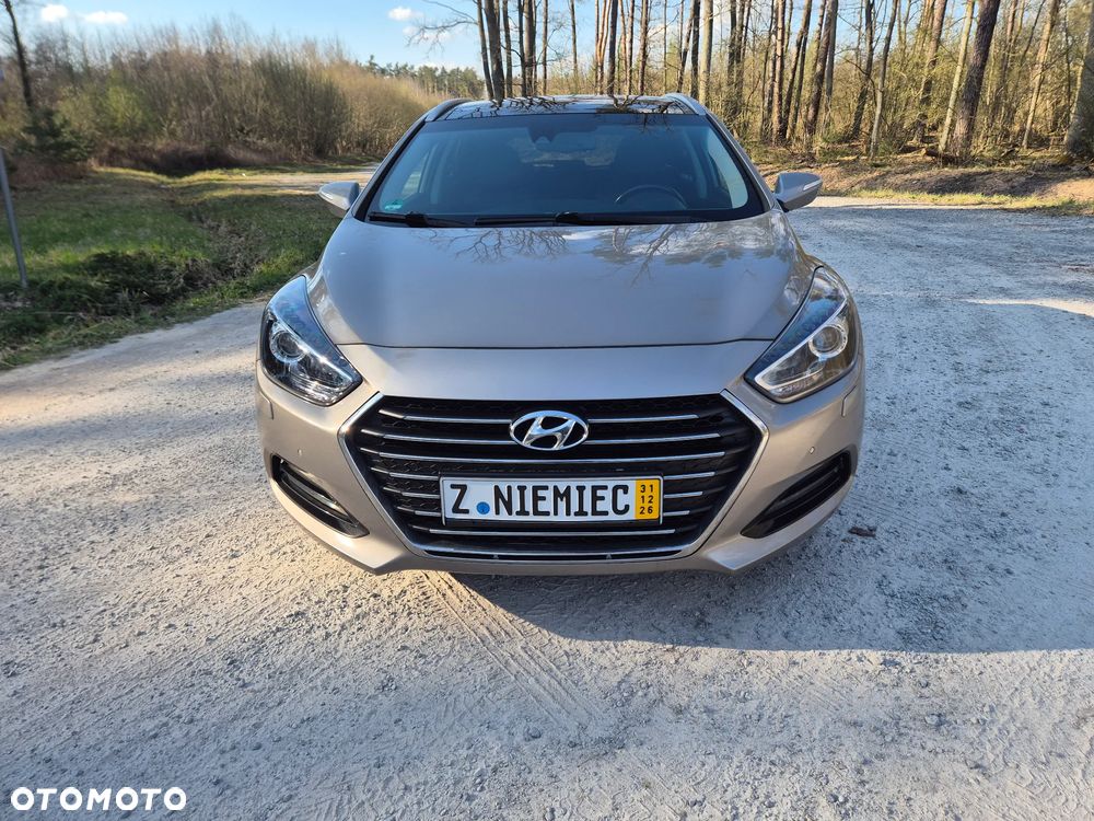 Hyundai i40 Kombi blue 1.7 CRDi DCT Premium - 2