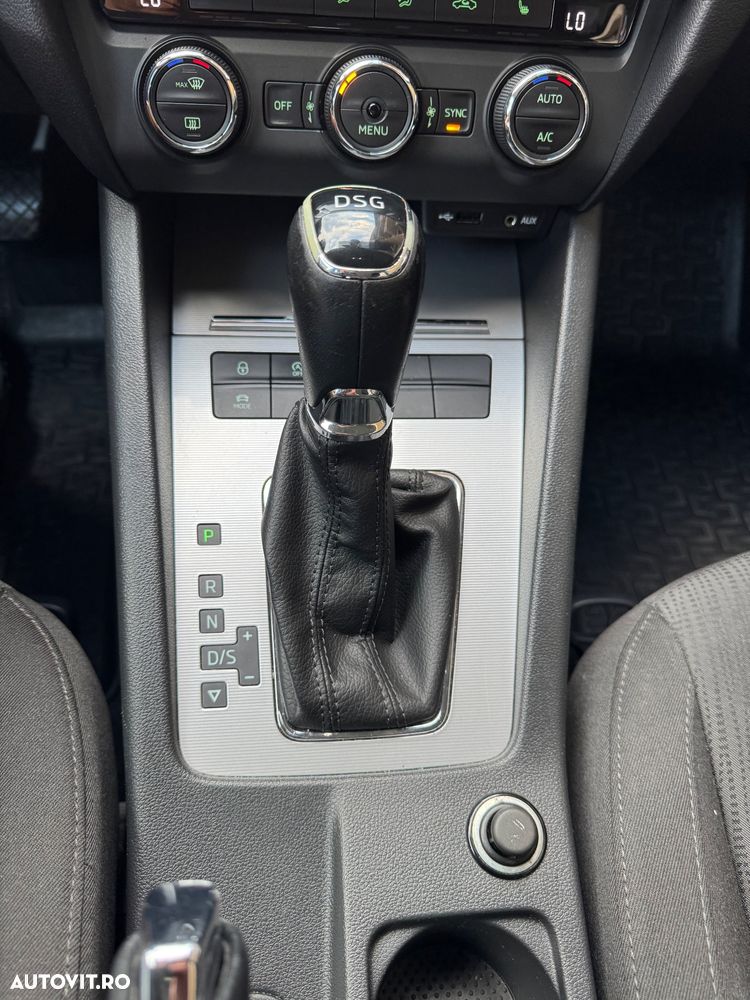 Skoda Octavia 2.0 TDI DSG Style - 12