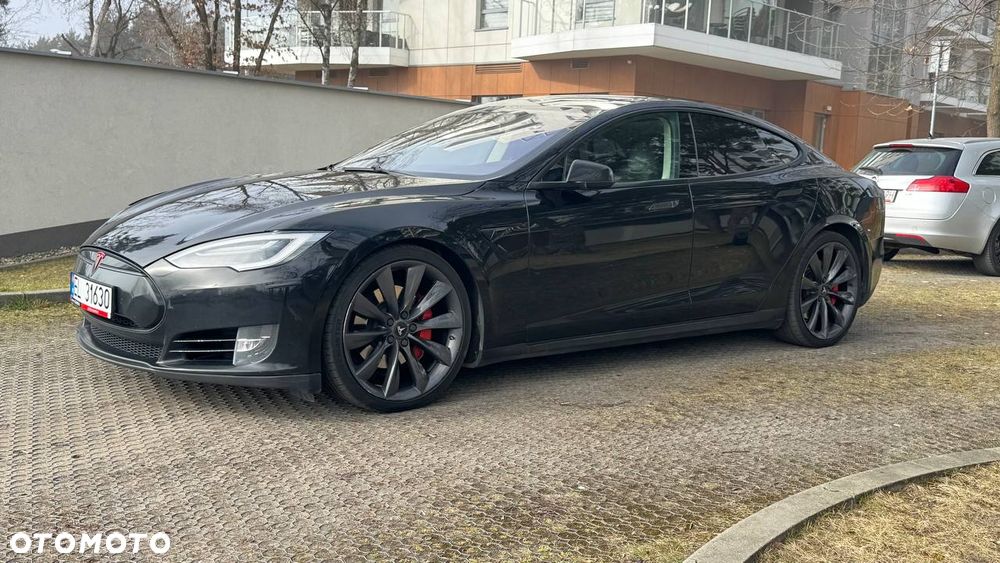 Tesla Model S - 2