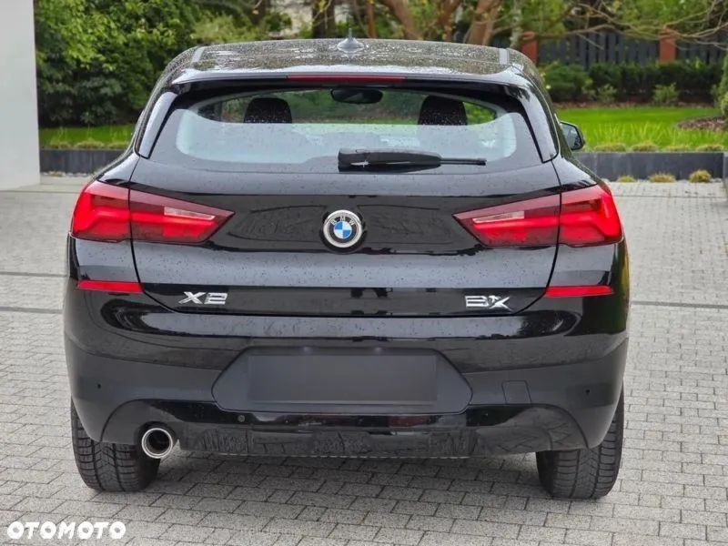 BMW X2 sDrive18d Business Edition sport - 12
