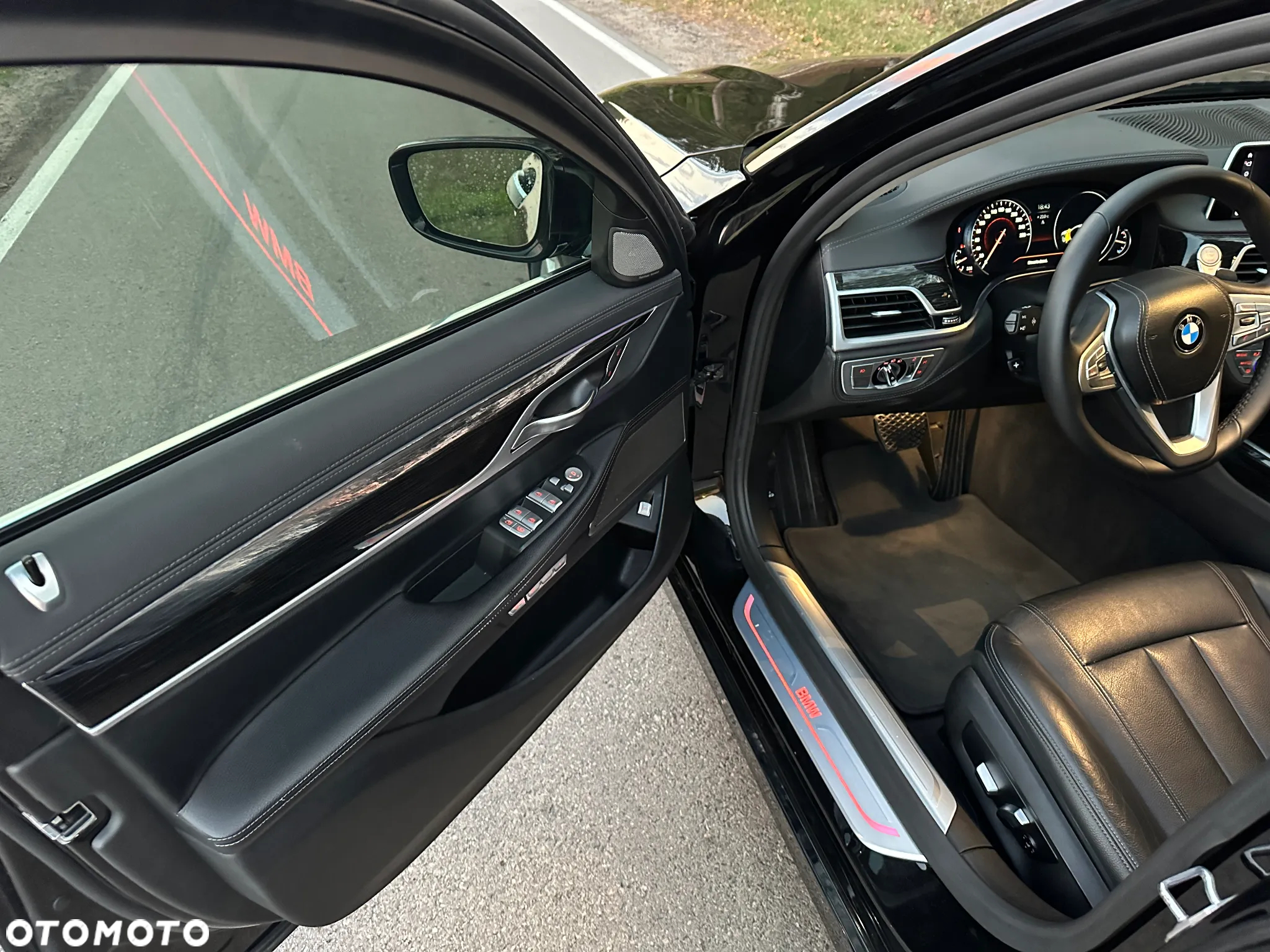 BMW Seria 7 740Li - 17