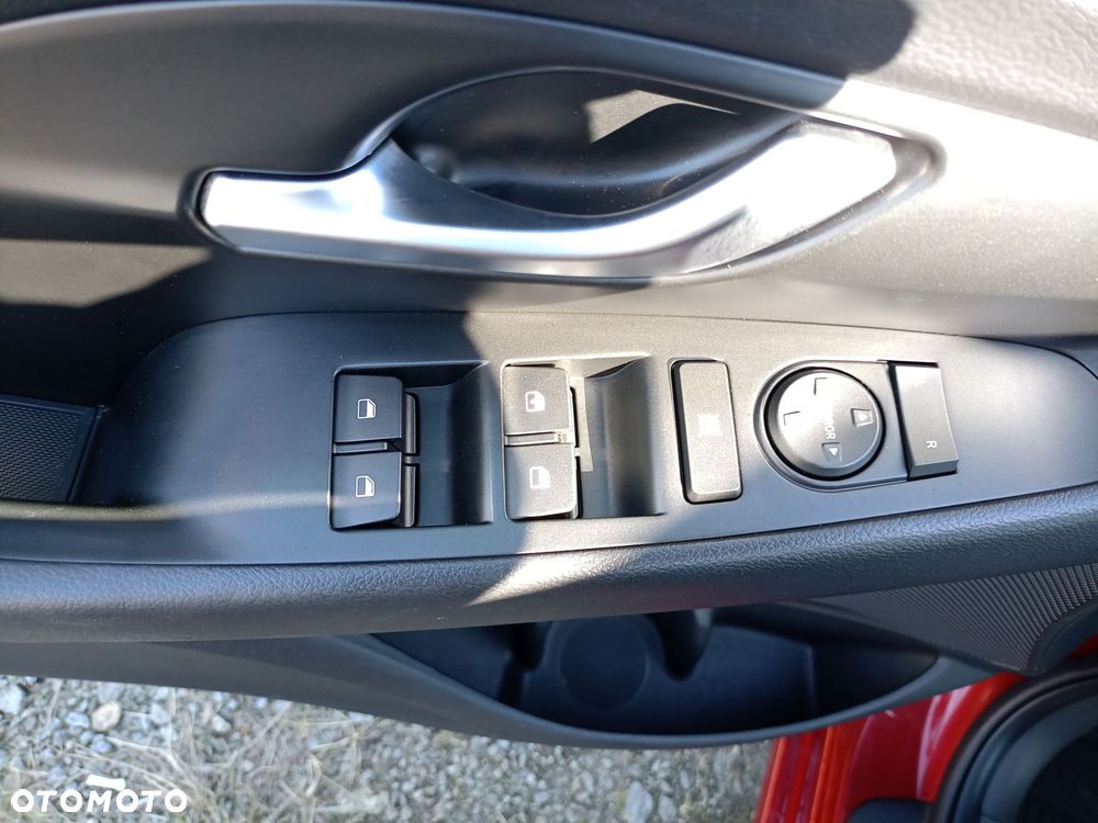 Hyundai i30 1.0 T-GDI Classic + DCT - 13