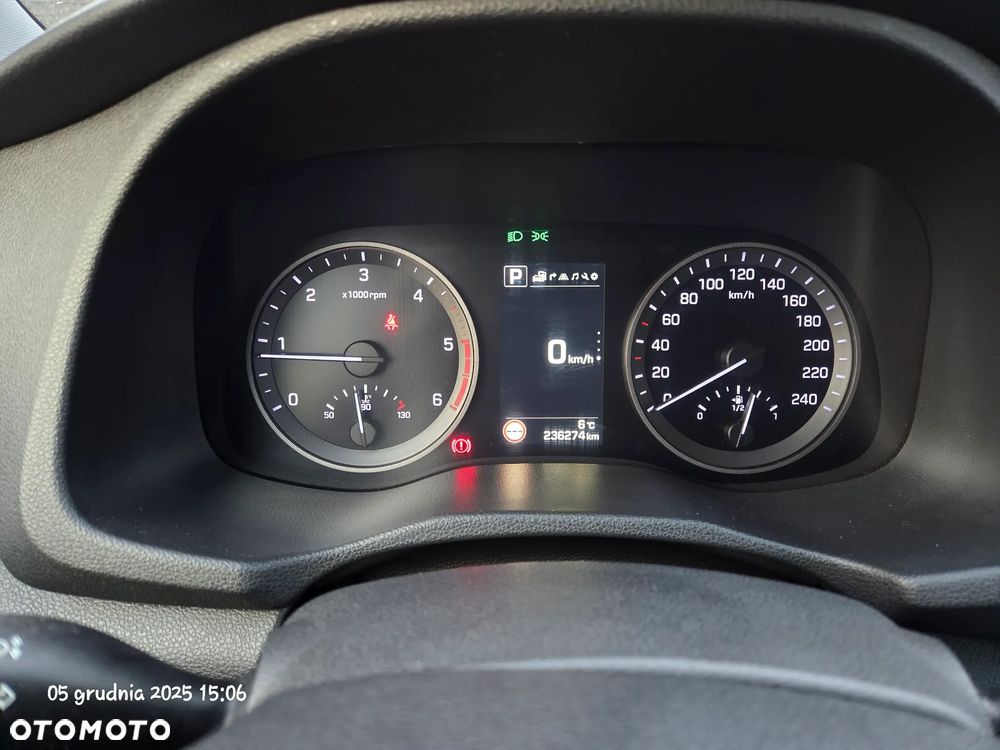 Hyundai Tucson 1.7 CRDI BlueDrive Style 2WD DCT - 9