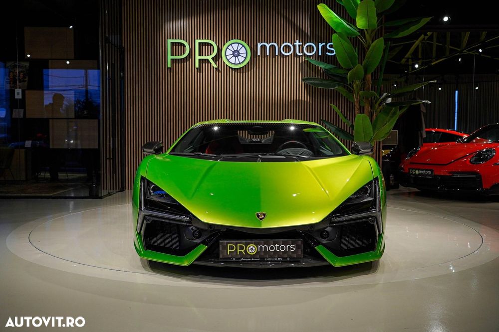 Lamborghini Revuelto - 2