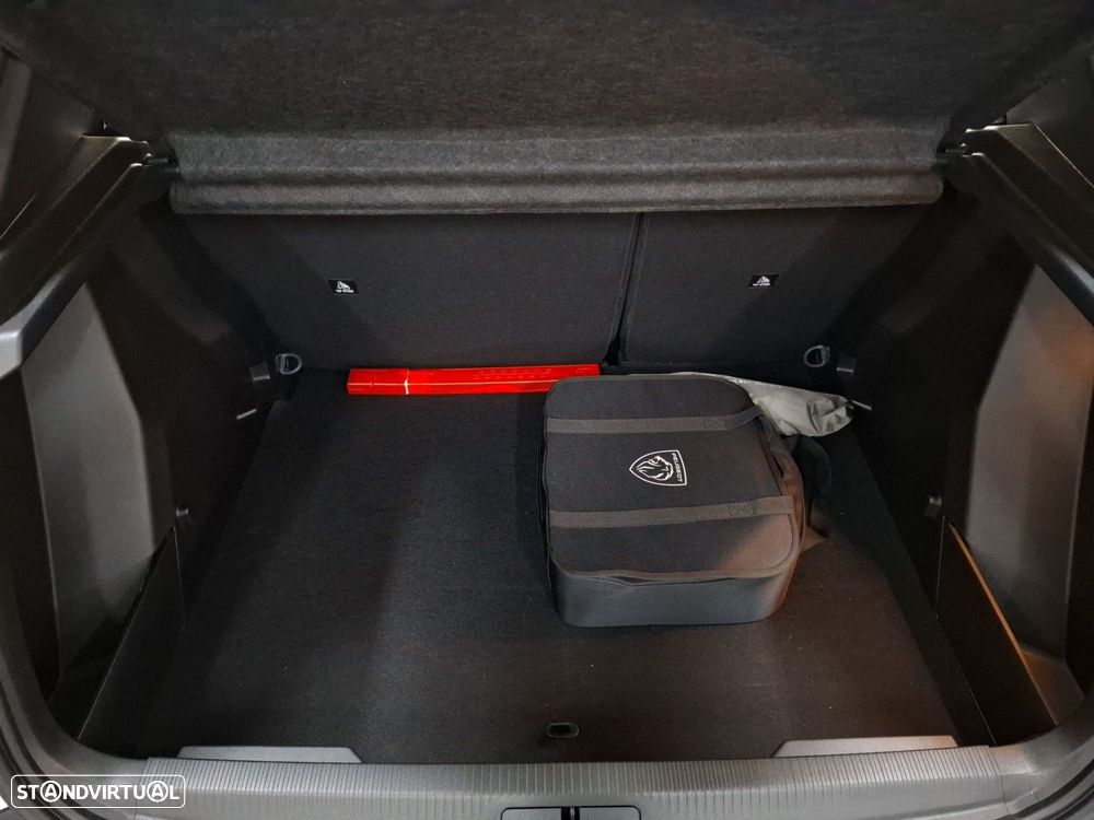 Peugeot e-2008 50 kWh Active - 26