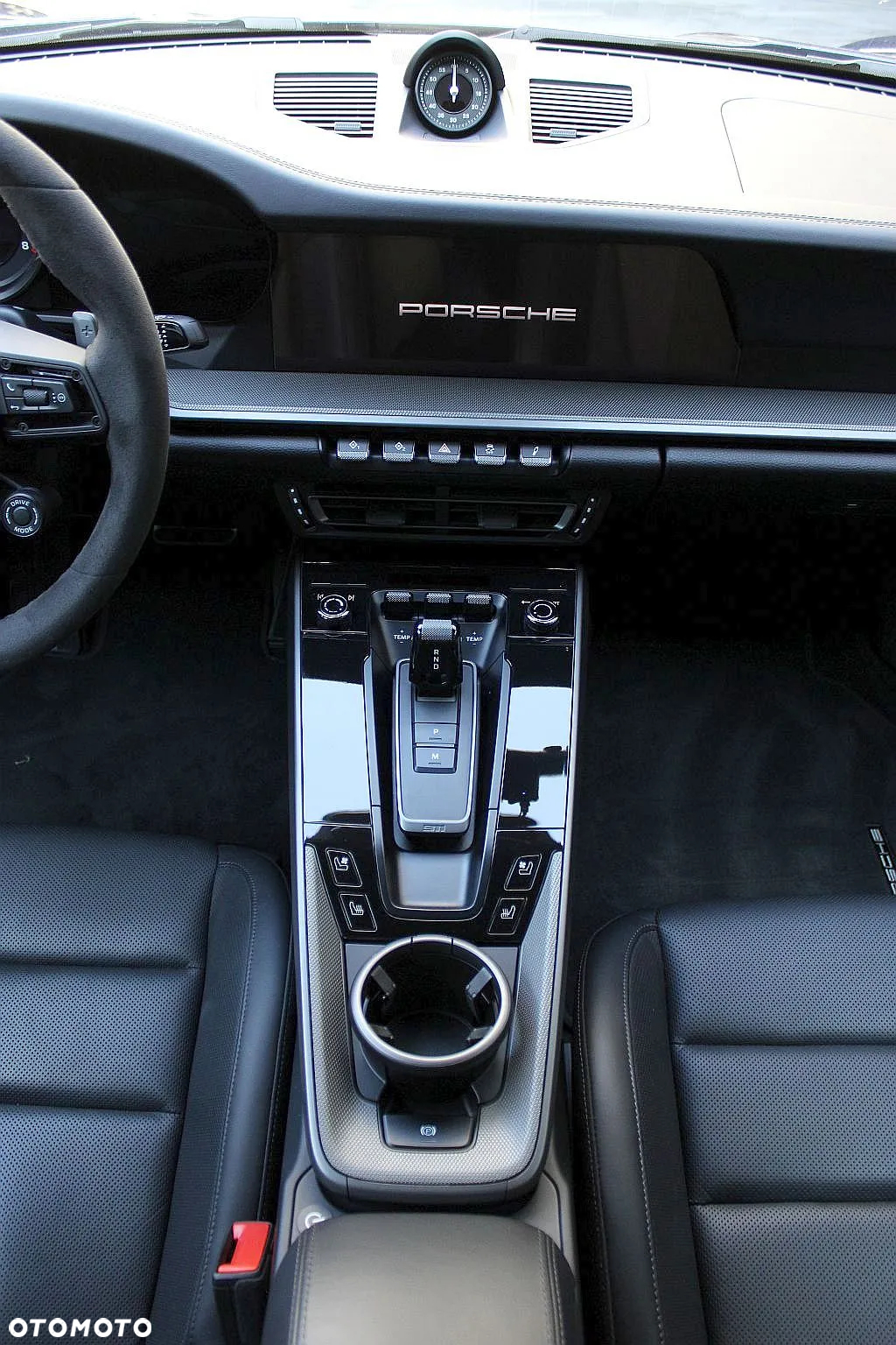 Porsche 911 Carrera S - 26