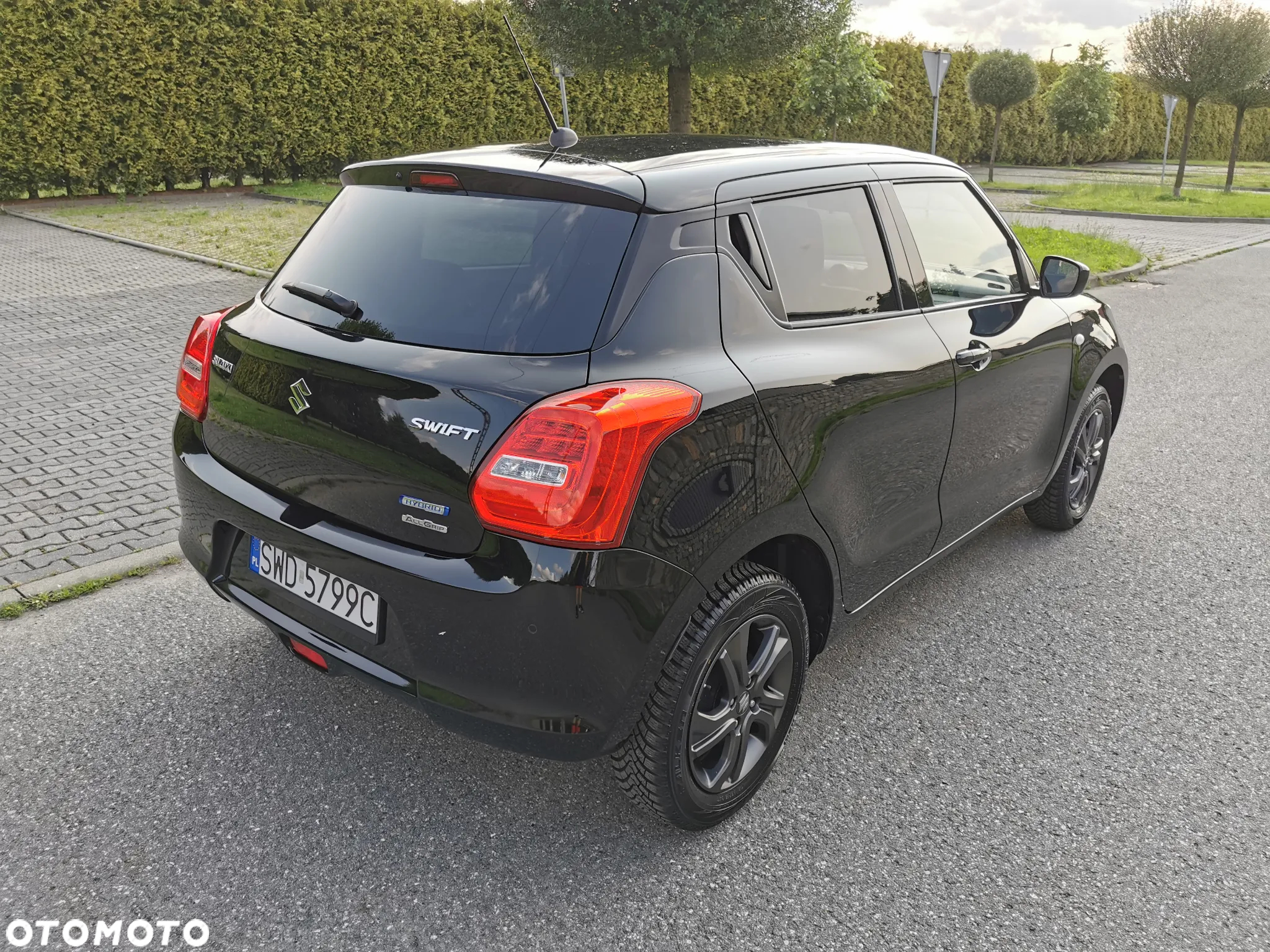 Suzuki Swift 1.2 Dualjet Hybrid Allgrip Comfort - 11