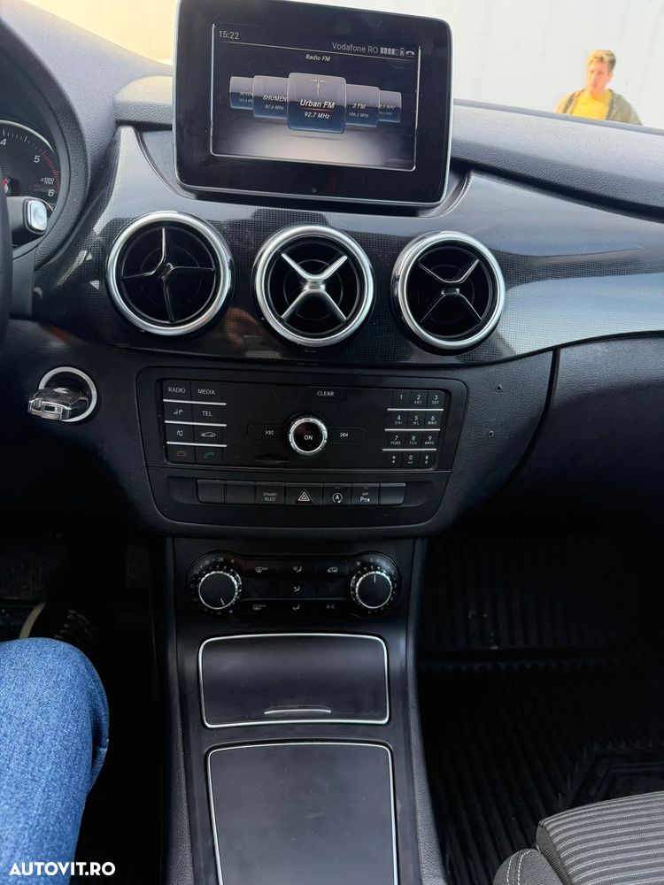 Mercedes-Benz B 220 CDI BlueEfficiency Aut. - 24