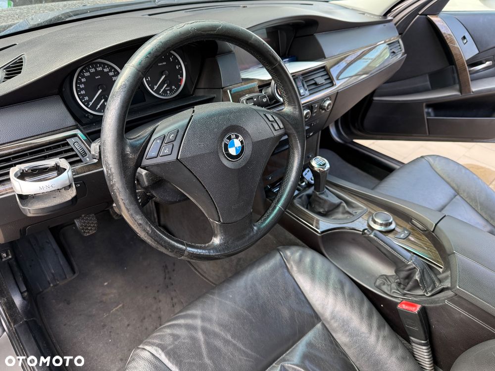 BMW Seria 5 525i - 10