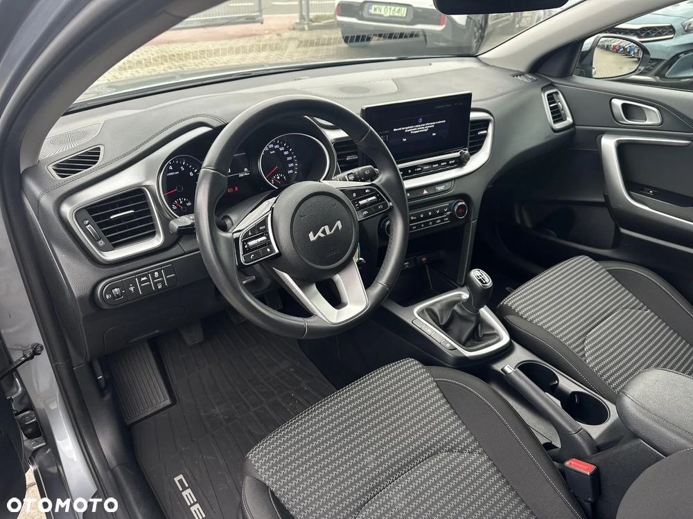 Kia Ceed 1.5 T-GDI M - 9